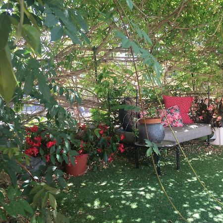 La Chambre Des Etangs Frejus Bagian luar foto